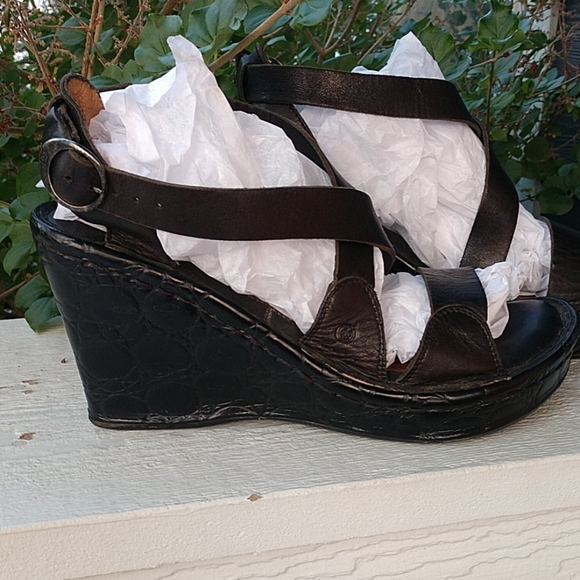 Born Black Platform Sandals - Picture 4 of 5